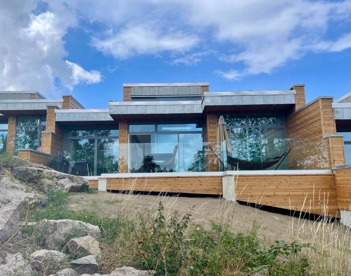 Nybygget Hus I Svaneke Taet Pa Klipper, Skov Og Hav 外观 照片