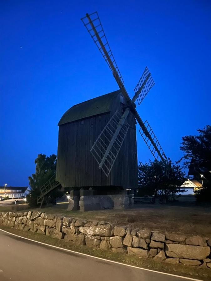 Nybygget Hus I Svaneke Taet Pa Klipper, Skov Og Hav 外观 照片